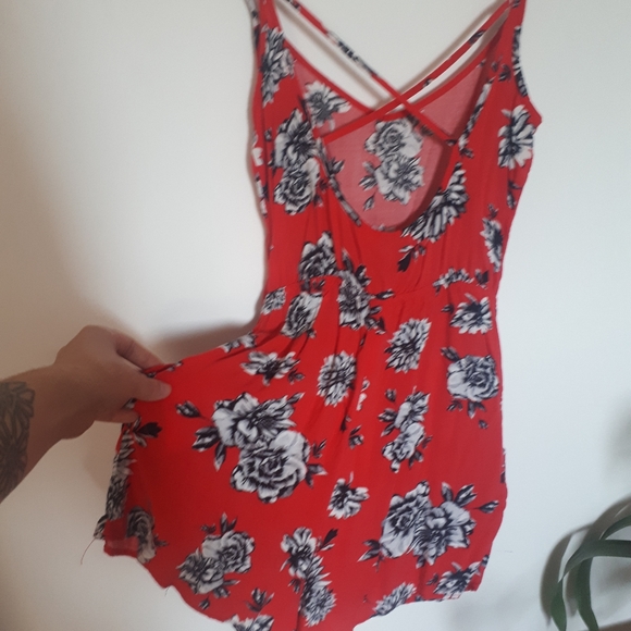 Red Floral Open Back Romper - Picture 2 of 4